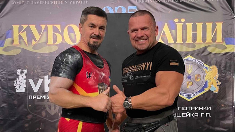 Weighed 215 kilograms: a hieromonk from the Lviv region set two Ukrainian powerlifting records
