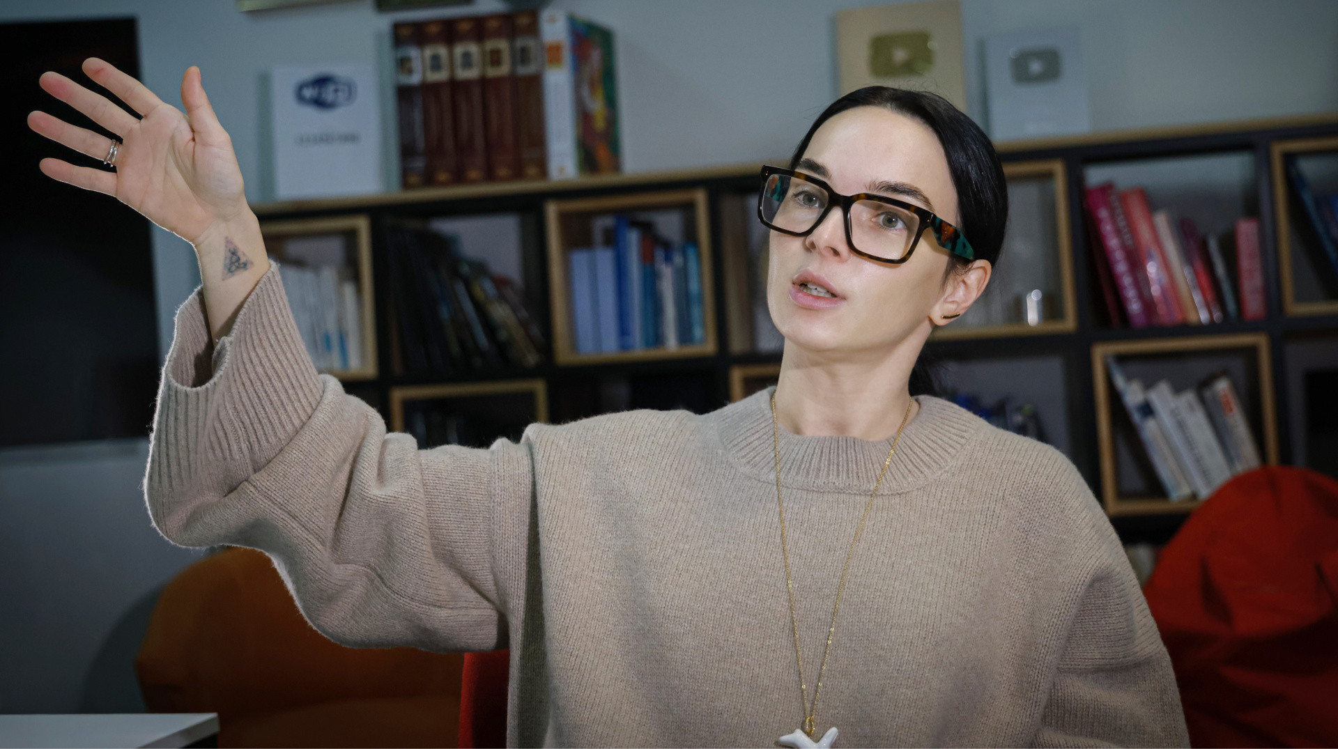 Це не діти алкоголіків, повій, наркоманів...А діти найперше. Інна Мірошниченко про наслідки виховання в інтернатах і труднощі всиновлення