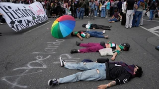 У Колумбії протестують проти вилучення з музею експонатів про фемінізм, ЛГБТК+ та мирний процес