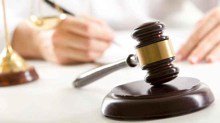 На Харківщині чоловік отримав 8 років в'язниці за розбещення 11-річних дівчаток