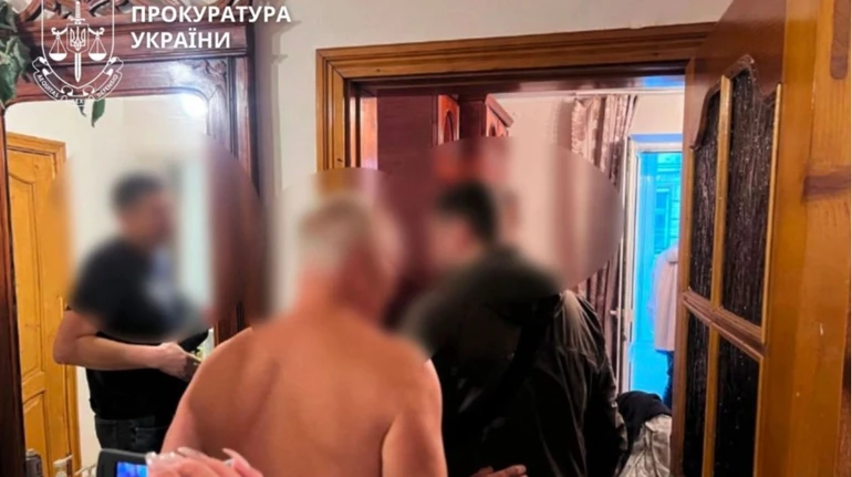 65-річного прикарпатця викрили на сексуальному насильстві щодо хлопчиків: допомогло одне фото