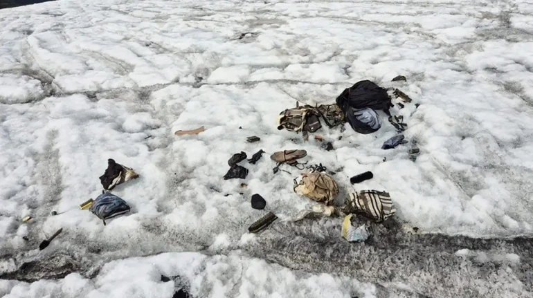 В Австрії 86-річному чоловіку повернули рюкзак, покинутий у тріщині льодовика понад 60 років тому