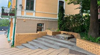 Полтавський меценат хоче викупити пам'ятник Булгакову та зберігати його в приватному музеї