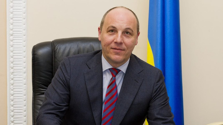 Петиція про надання звання Героя України Парубію зібрала 25 тисяч підписів: її розгляне президент