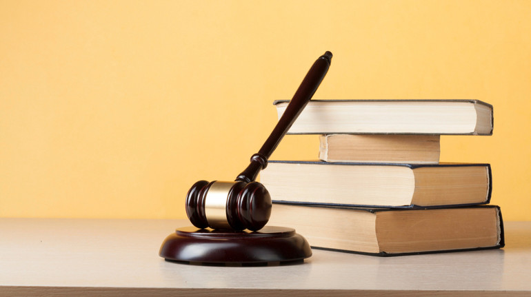 На Харківщині засудили трьох підлітків, які до смерті забили чоловіка і знімали злочин на відео