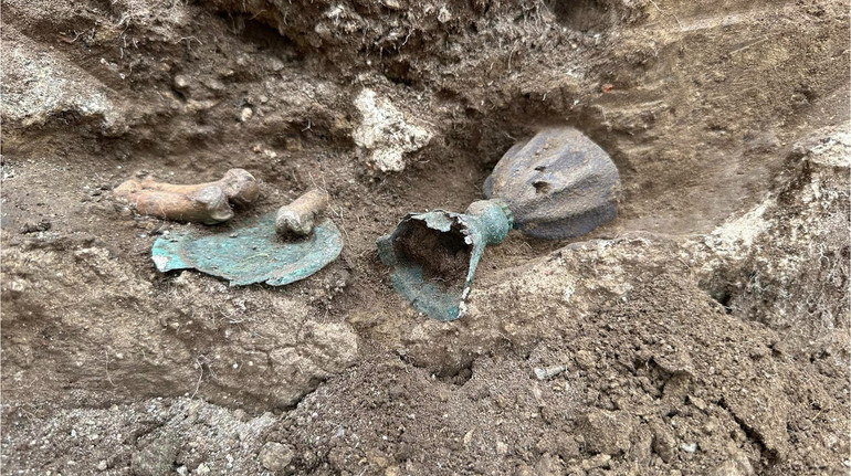 Набір для Причастя в руці покійника: археологи розкопали на місці битви неочікувані артефакти