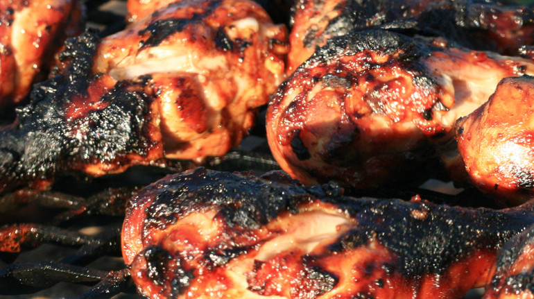 Потенційна чи реальна загроза? Науковці пояснили, чи здатна підгоріла їжа спричинити рак