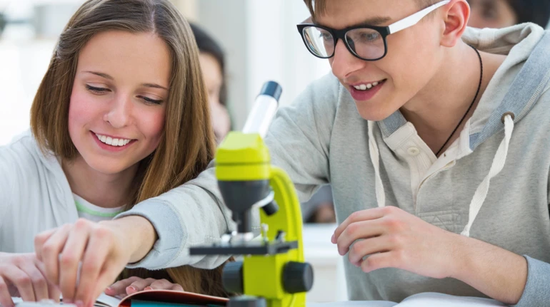 Майбутнім ліцеям виділили майже 460 млн грн на облаштування STEM-лабораторій: хто їх отримає