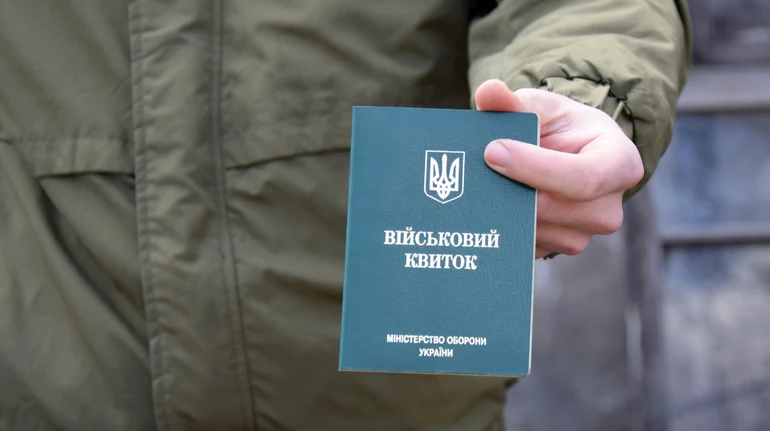 Мати хлопця, який опинився у соцзакладі після мобілізації батька, готова забрати його до себе за кордон