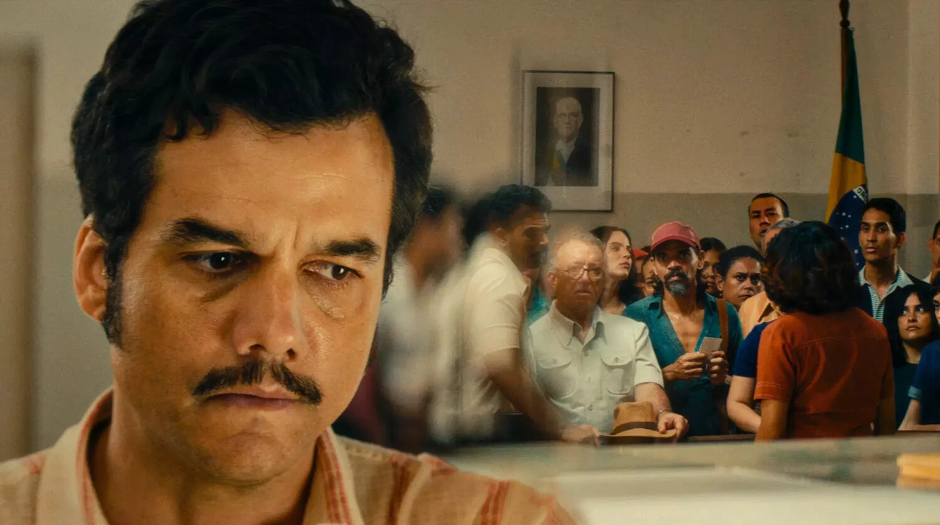 Місія: здійсненна. Якою вийшла сатирична кінодрама Таємний агент