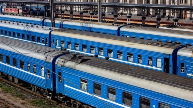 Катався з друзями: у Запоріжжі 17-річний підліток помер від удару струмом на вагоні потяга