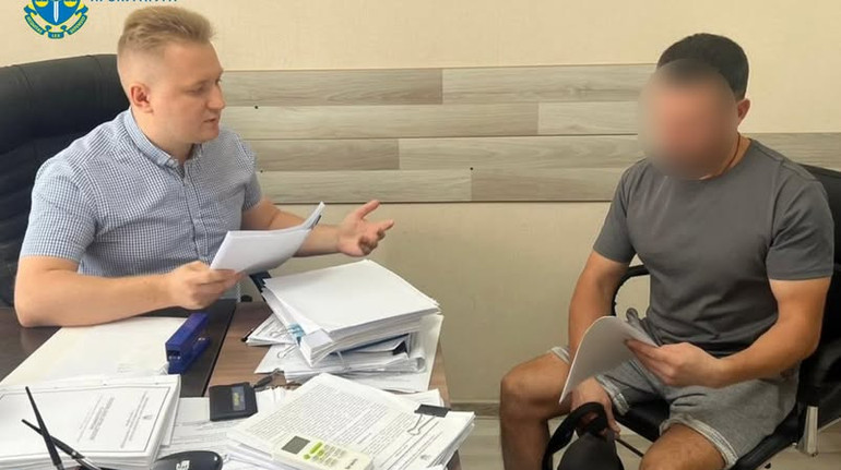 Просив гроші, щоб відкупитися від армії: у Києві чоловік виманив 480 тисяч гривень у вдови бійця