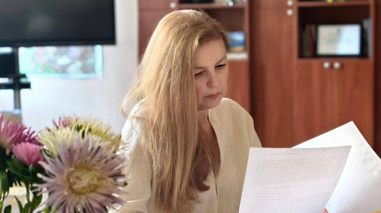 Очільниця освіти Києва поскаржилася на російську в анкеті від МОН. Виявилося, це через її налаштування