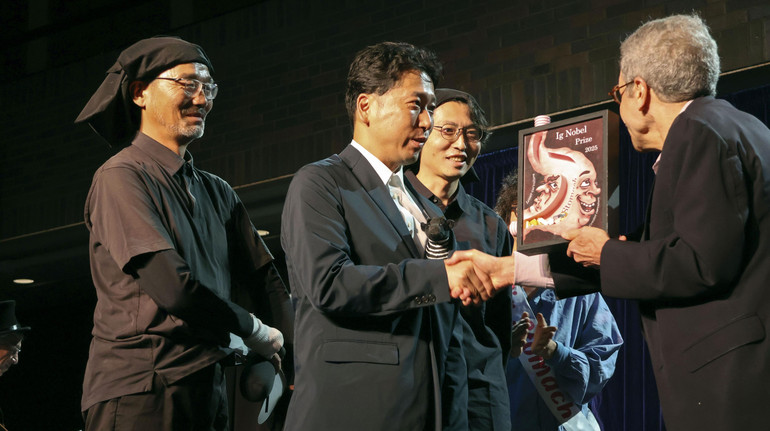 Тефлонова дієта та п’яні кажани: у США оголосили лауреатів Ігнобелівської премії