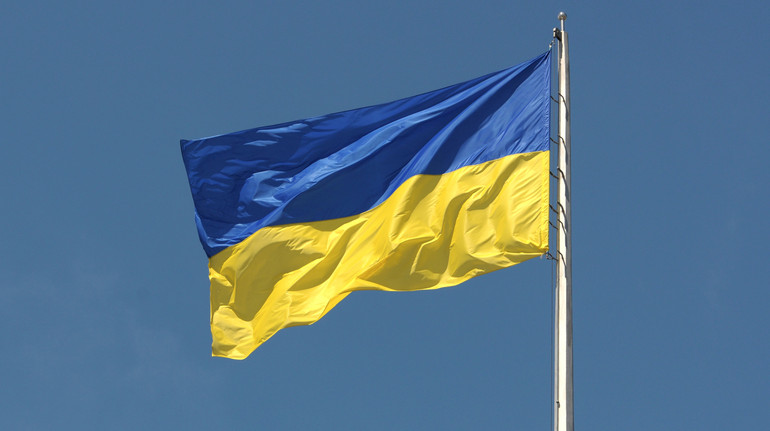 У Киргизстані поліція катувала місцевого, ймовірно, через значок з українським прапором на рюкзаку