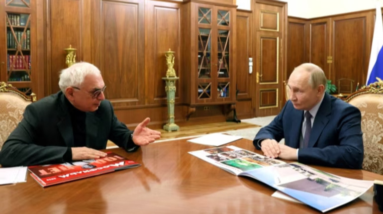 Російська кіностудія Мосфільм та державні музеї передають зброю окупантам для продовження війни