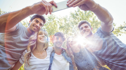 Як знайти друзів у дорослому віці: відповідає психолог