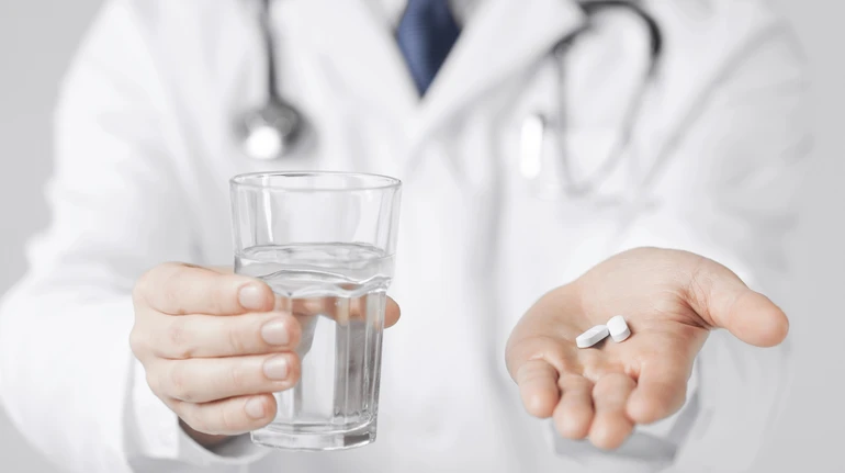 Лікарі призначають аналізи лише третині пацієнтів, яким виписують антибіотики – ЦГЗ