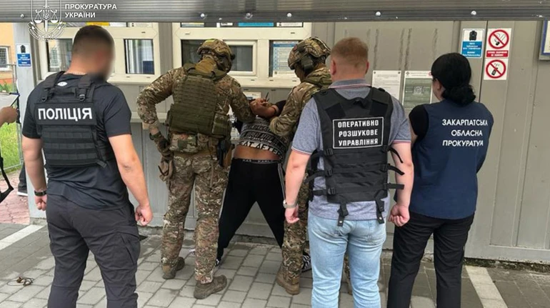 На Закарпатті судили ексвихователя інтернату, який хотів заробити 25 тисяч доларів на продажі дитини