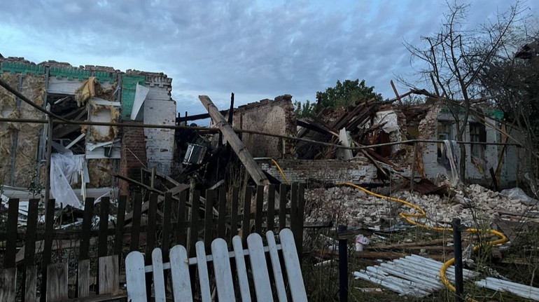 Жінка, яка разом із чоловіком та двома дітьми загинула на Сумщині внаслідок удару РФ, була вагітна двійнею