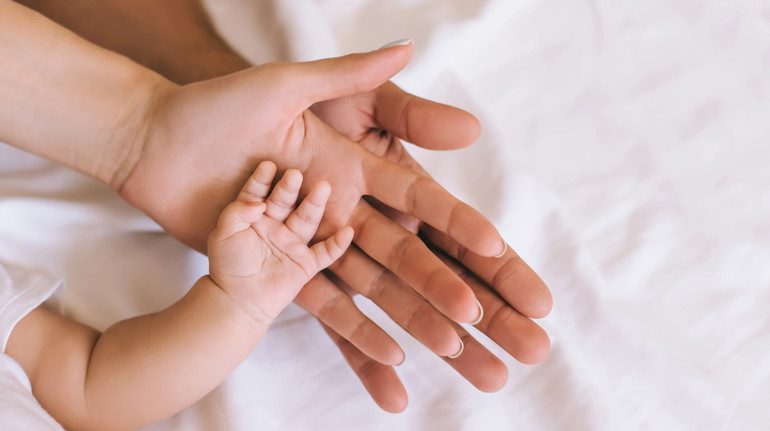 Їхнє життя було виживанням: в Україну з окупованої Херсонщини повернули молоду пару з немовлям