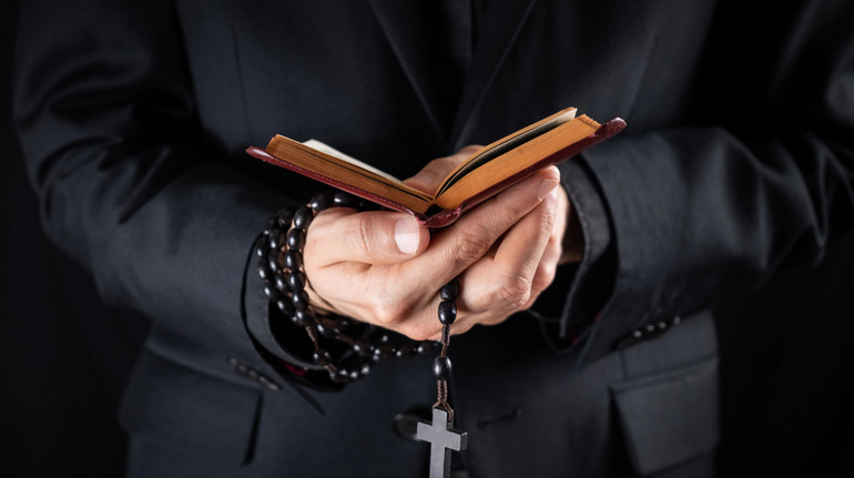 В Італії за 5 років понад тисяча священників вчинили сексуальне насилля: лише 18 позбавили сану