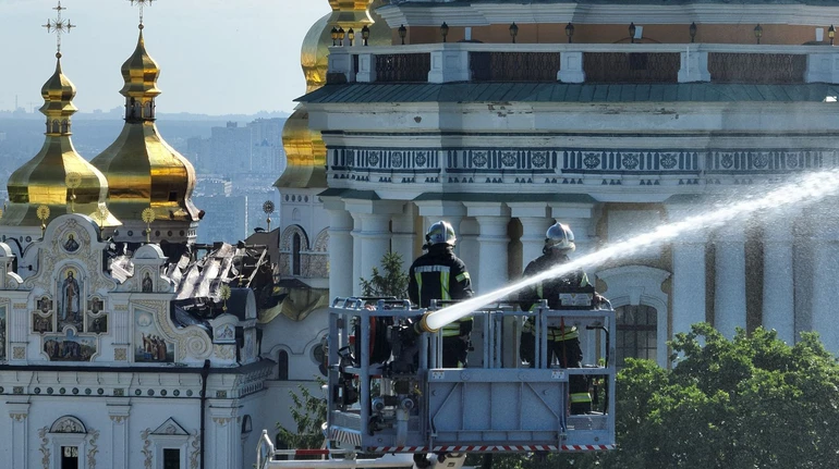 Абсурд: МЗС відреагувало на заяву ЮНЕСКО щодо удару РФ по Києво-Печерській лаврі
