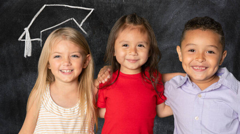 Зеленський підписав закон про посилення заходів безпеки у школах: що зміниться