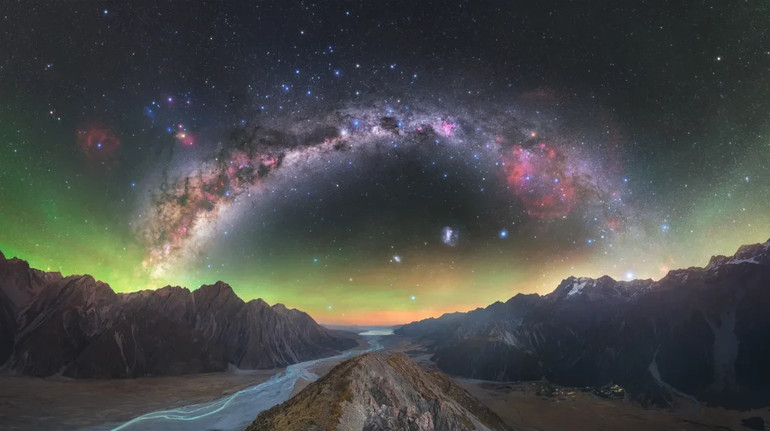 Ядро Андромеди і Корона світла: 11 найкращих знімків космосу за 2025 рік