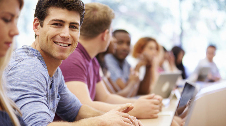 Які навчальні заклади найчастіше обирають чоловіки віком 25+? Дані ВР