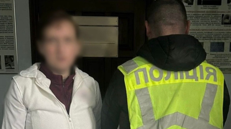 Встановила хибний діагноз: у Києві лікарка отримала підозру через смерть дитини від пневмонії