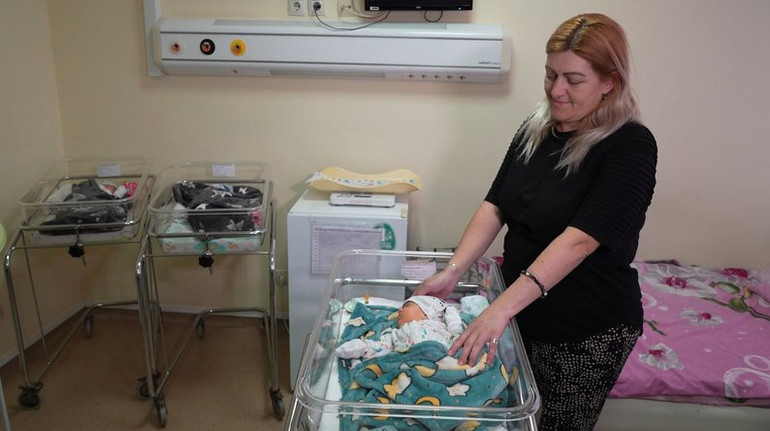Тепер у нас майже команда: історія родини з прифронтового Запоріжжя, у якої народилася трійня