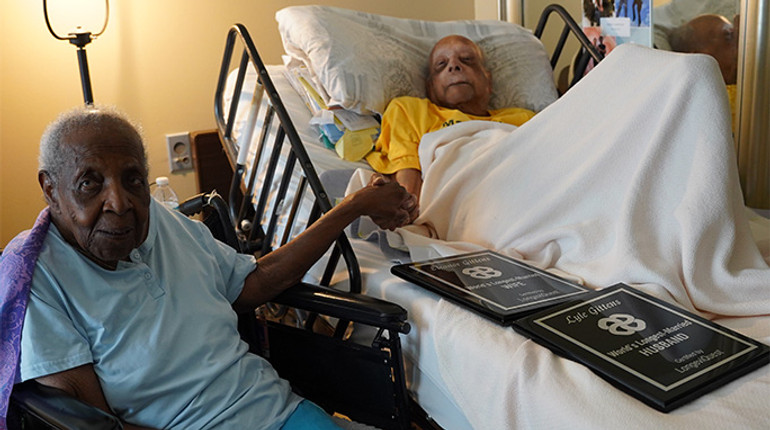 Мають 216 років на двох: подружжя зі США визнали найстарішим у світі та історії