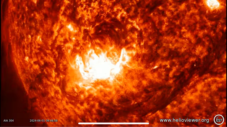 На поверхні Сонця протягом 12 годин відбулися два вибухи найвищого класу потужності