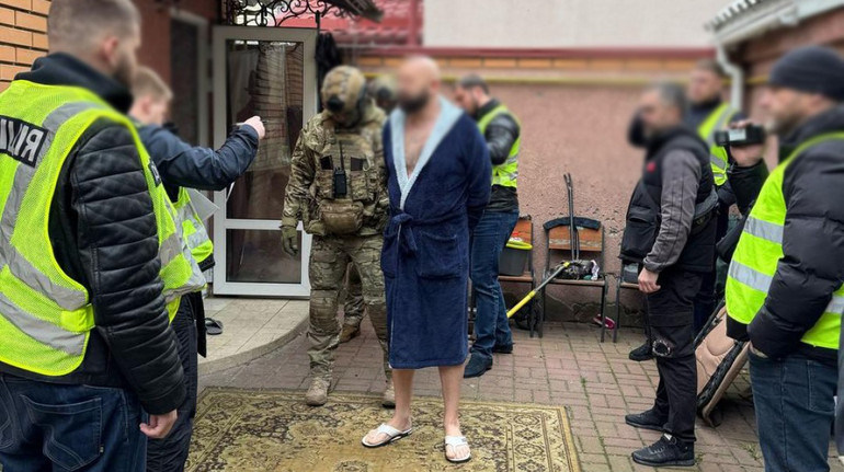 10 тис. євро за роботу: поліція викрила чоловіка, що вербував українок для сексуальної експлуатації