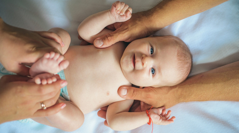 Щоб зупинити падіння народжуваності: в Китаї запроваджують податок на контрацептиви