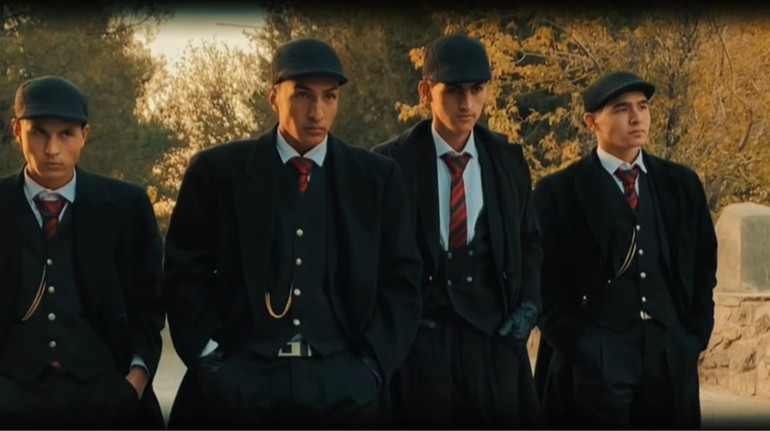 Суперечить ісламським цінностям: таліби викликали на допит молодиків, які вдягалися у стилі Гострих картузів