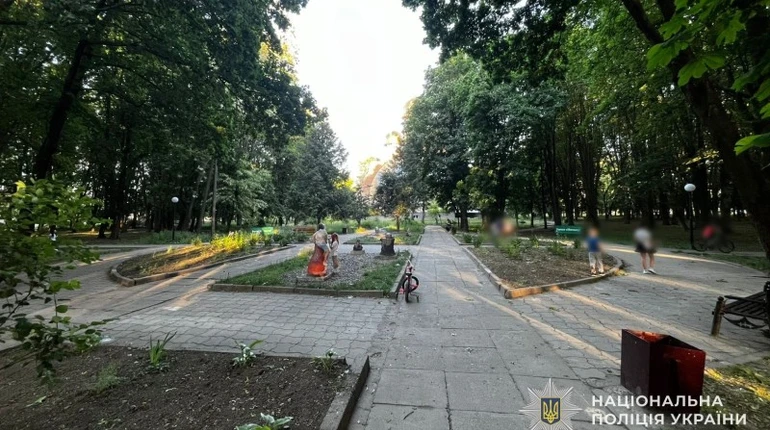 На Львівщині 10-річний велосипедист наїхав на 3-річного хлопчика: дитина в лікарні