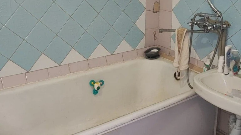 У Миколаєві у ванній втонув 2-річний хлопчик: його матері загрожує ув’язнення