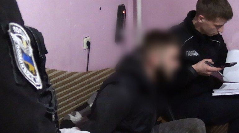 Попросив вимкнути російську музику: в Києві двоє братів вбили знайомого, з яким випивали