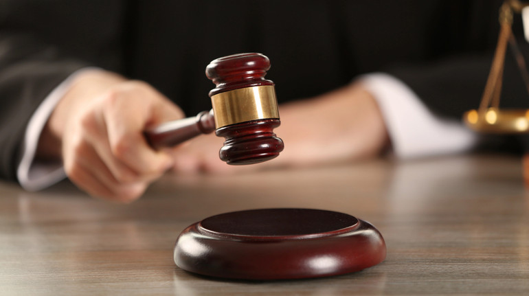 Полював на неповнолітніх дівчат: в Одесі засудили 56-річного серійного ґвалтівника дітей