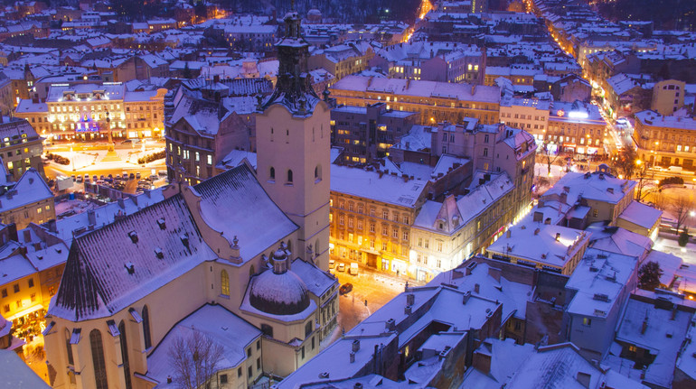 Подорожі Україною-2025: назвали найпопулярніші напрямки серед українських та іноземних туристів