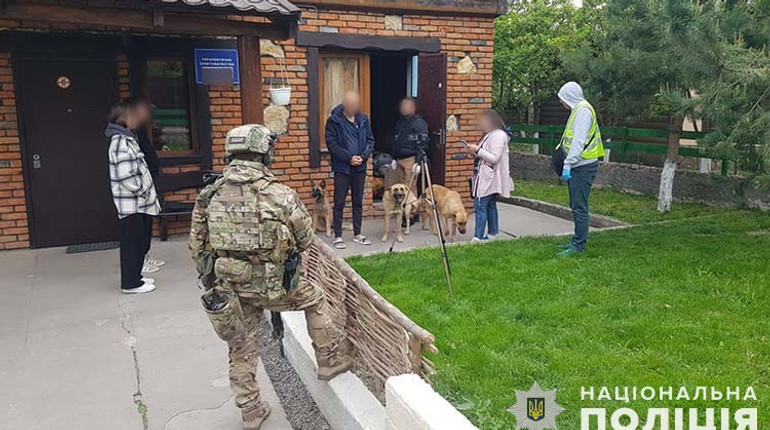 На заході України викрили псевдореабілітаційні центри, де проти волі утримували 35 людей