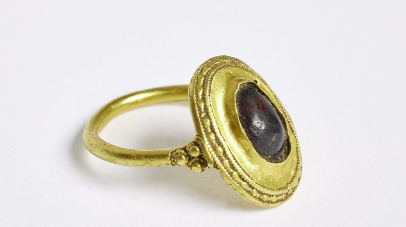 A rare 1,500-year-old gold ring was found in Denmark – News