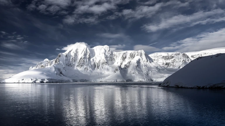Антарктида має гравітаційну діру: що це за явище та чи загрожує воно планеті