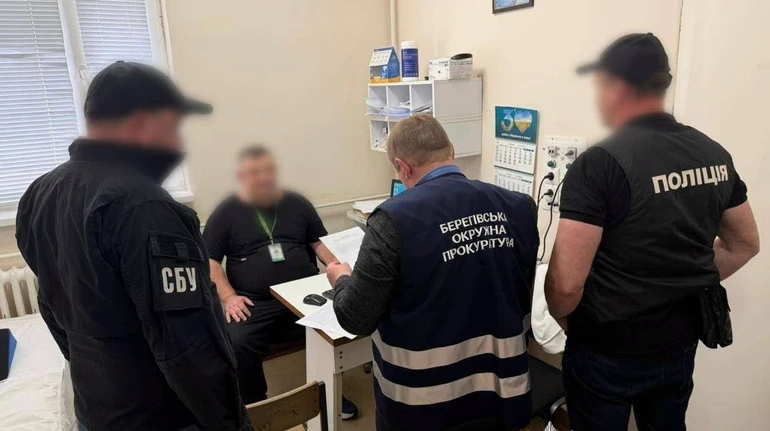 На Закарпатті судитимуть уролога за продаж діагнозів і вимагання грошей за безоплатні операції