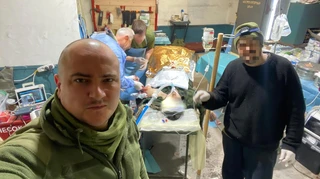 Ми прийняли свою смерть, тому що варіантів, по суті, не було. Історія військового анестезіолога, який добровільно полетів на оточену Азовсталь