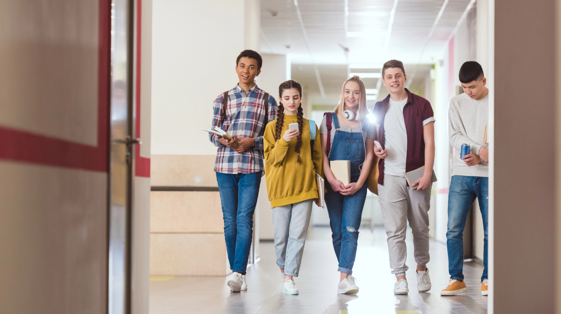 Ким бути після війни: чому ми знову ведемо підлітків не туди