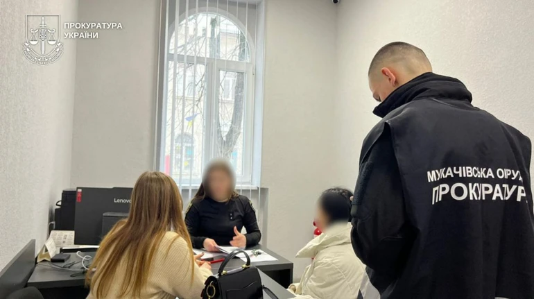 Одна дитина померла, інша – має інвалідність: двох акушерів-гінекологів судитимуть через недбалість