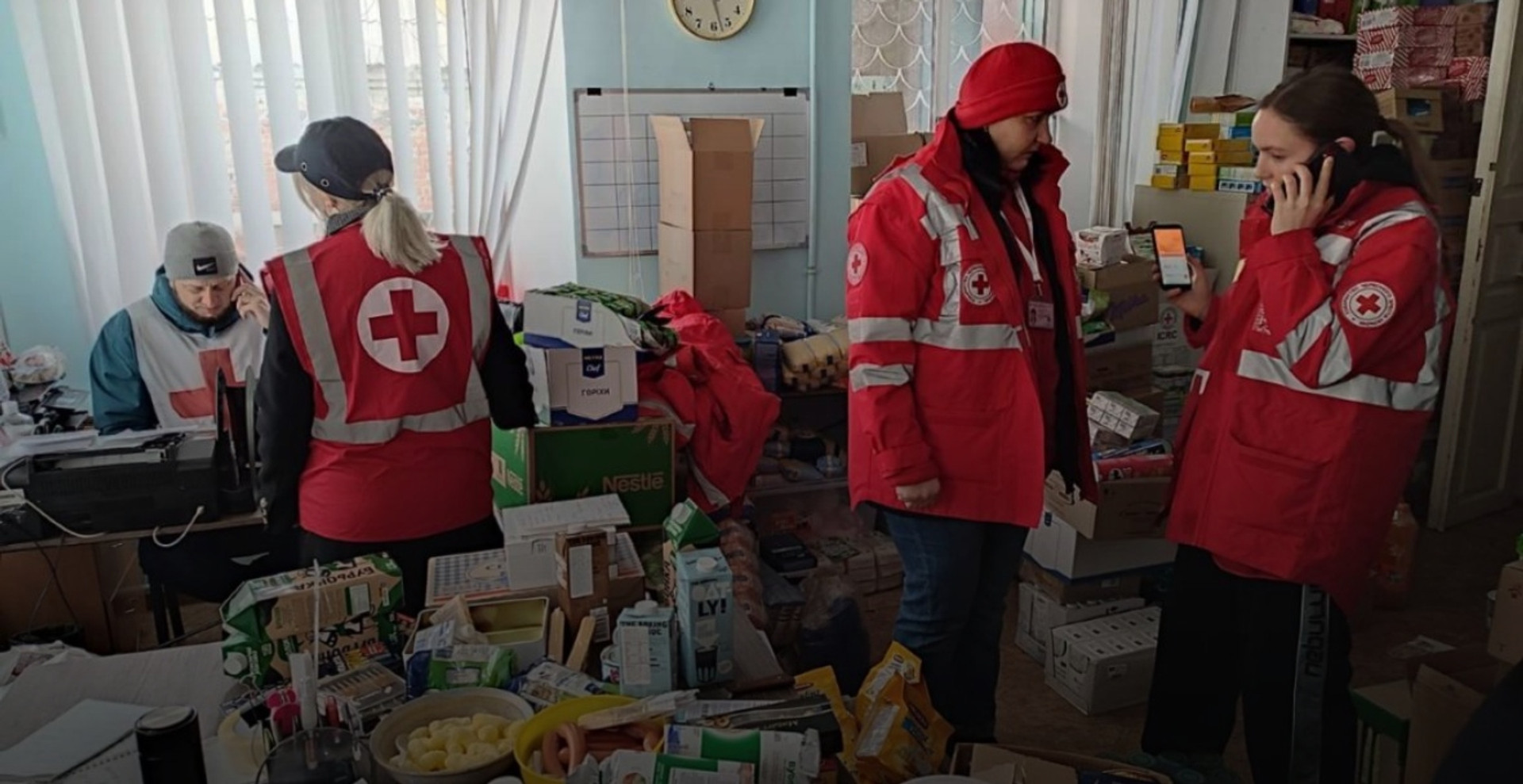 Як (не)допомагає Червоний Хрест українцям під час війни? Розбираємося, як працює організація
